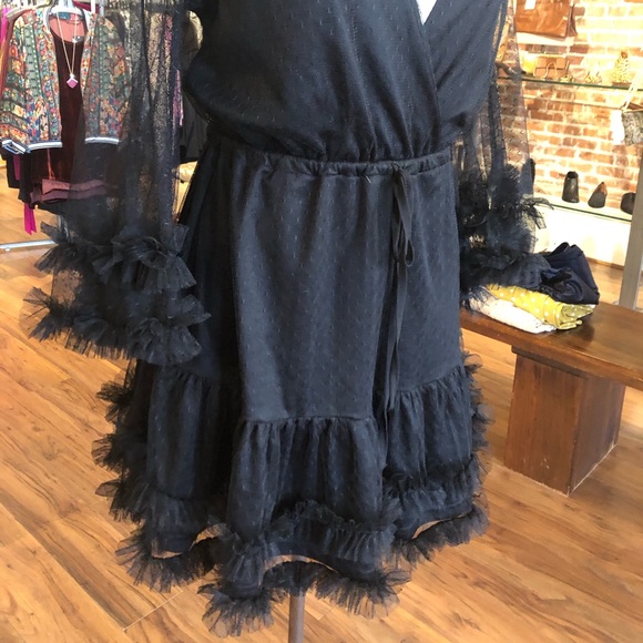 Black Dress - Picture 2 of 3